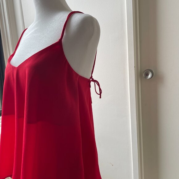 Delicate red camisole / Camisole rouge délicate - Picture 2 of 4